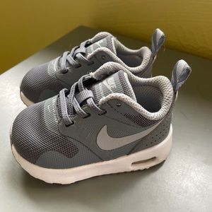 Nike Air Max Tavas, infant size 4